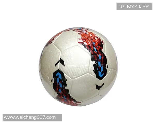 搞笑足球明星女生头像精选趣味图片展现足球魅力与可爱风采 搞笑足球明星女生头像精选趣味图片展现足球魅力与可爱风采